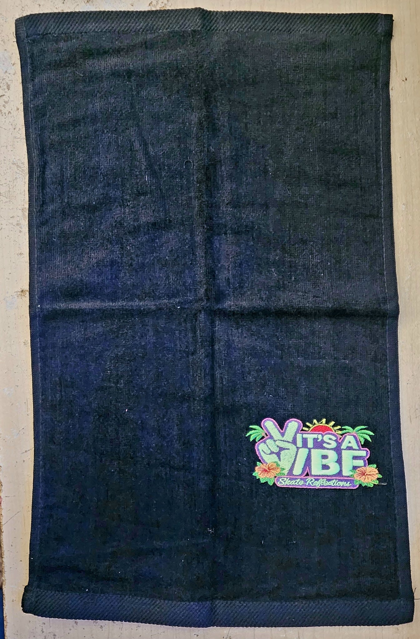 🖤 It’s a Vibe Sweat Towel – Skate Reflections Edition